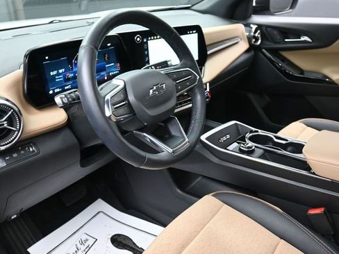 Used 2025 Chevrolet Equinox ACTIV w/ Safety and Technology Package image 14