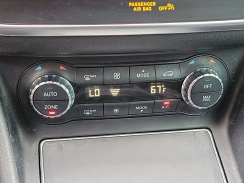 Used 2019 Mercedes-Benz GLA 250 4MATIC image 27