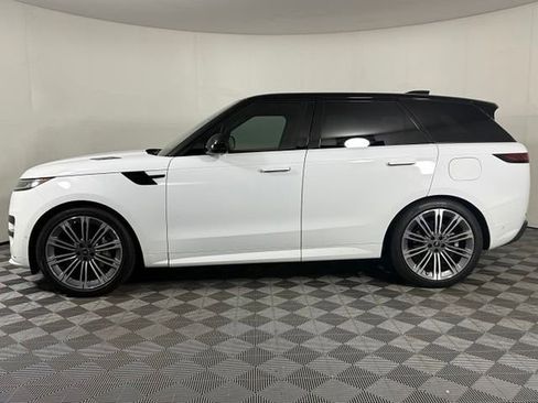 Certified 2025 Land Rover Range Rover Sport Dynamic SE AWD/4WD image 3