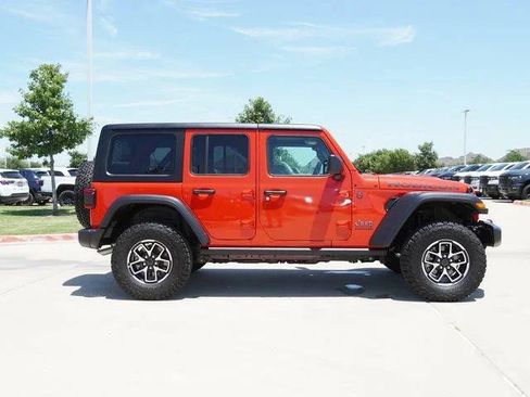 Used 2026 Jeep Wrangler Unlimited Rubicon AWD/4WD image 10