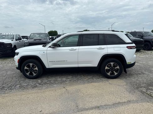 Used 2023 Jeep Grand Cherokee 4WD 4xe image 9