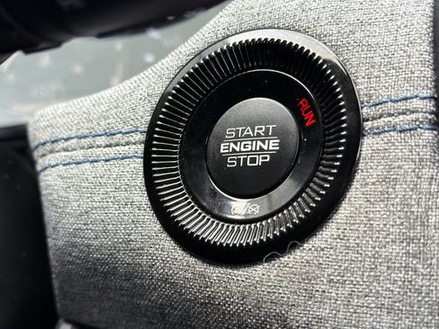 Used 2024 Jeep Compass Latitude AWD/4WD image 21