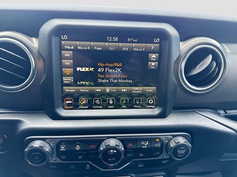 Used 2023 Jeep Wrangler Unlimited Rubicon 4xe w/ Cold Weather Group AWD/4WD image 16