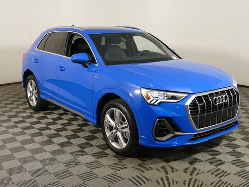 Used 2022 Audi Q3 2.0T Premium Plus w/ Premium Plus Package AWD/4WD image 1