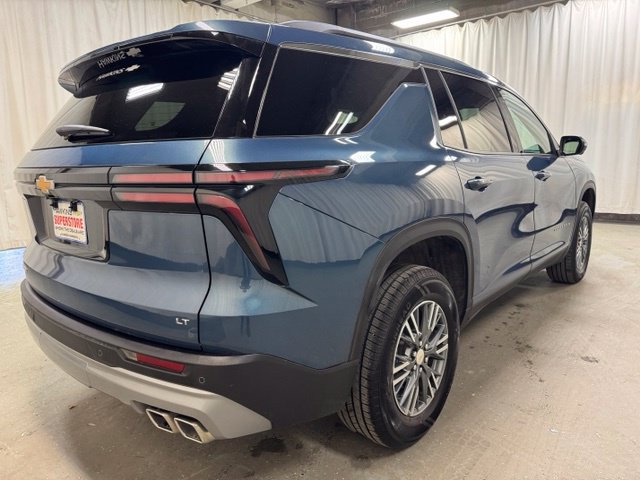 Used 2024 Chevrolet Traverse LT FWD image 4