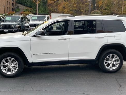 Certified 2023 Jeep Grand Cherokee L Limited image 4