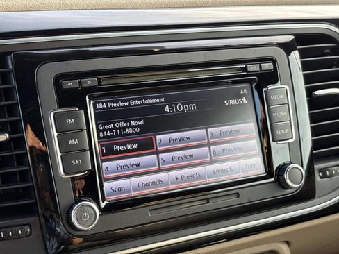 Used 2014 Volkswagen Beetle 1.8T image 24