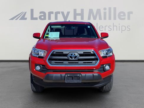 Used 2016 Toyota Tacoma SR5 image 8