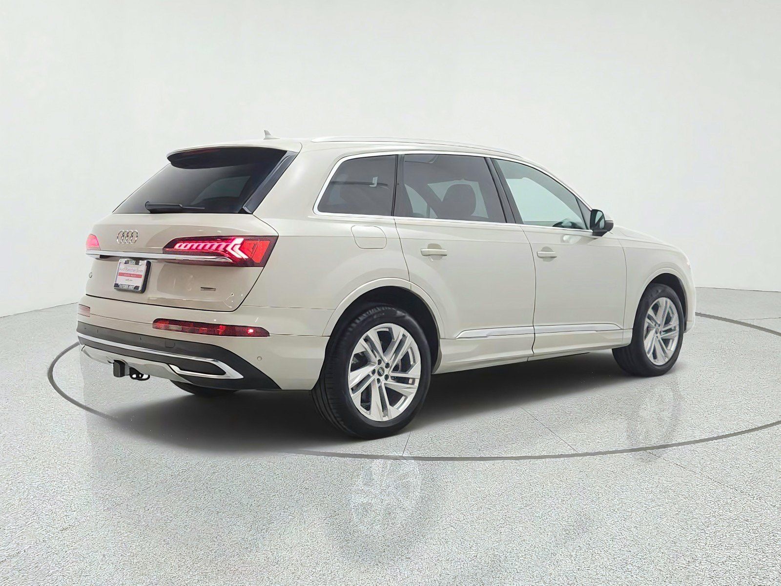 Used 2023 Audi Q7 2.0T Premium w/ Convenience Package AWD/4WD image 5