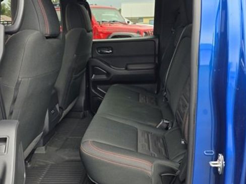 Used 2024 Nissan Frontier PRO-4X w/ Technology Package image 11
