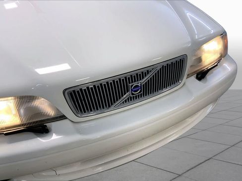 Used 1999 Volvo C70 LT FWD image 31