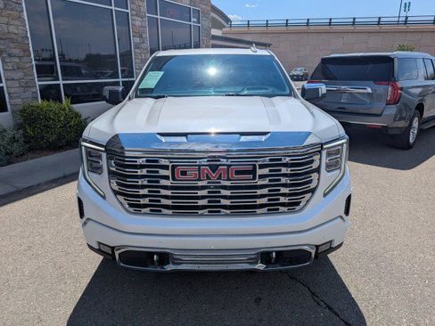 Used 2023 GMC Sierra 1500 Denali w/ Denali Reserve Package AWD/4WD image 8