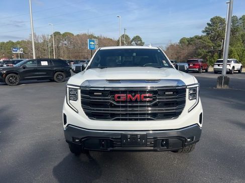 Used 2023 GMC Sierra 1500 SLT image 7