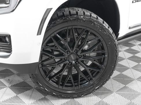 Used 2026 GMC Yukon XL Denali Ultimate AWD/4WD image 36