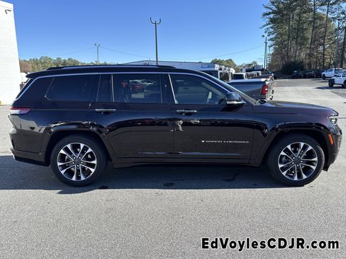 Used 2023 Jeep Grand Cherokee L Overland w/ Rear Seat Video Group I image 2