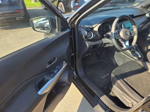 Used 2018 Nissan Kicks SV w/ Exterior Package image 6
