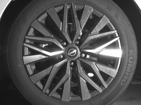 Used 2025 Nissan Altima 2.5 SV image 12