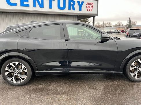 Used 2022 Ford Mustang Mach-E Premium image 14