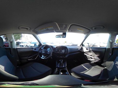 Used 2025 Kia Soul LX w/ LX Technology Package image 42