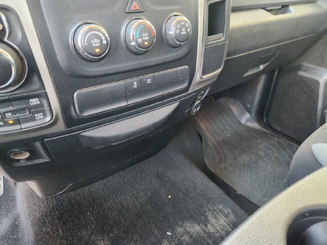 Used 2017 RAM 1500 Classic SLT AWD/4WD image 17