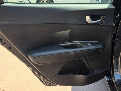 Used 2018 Kia Optima S FWD image 24