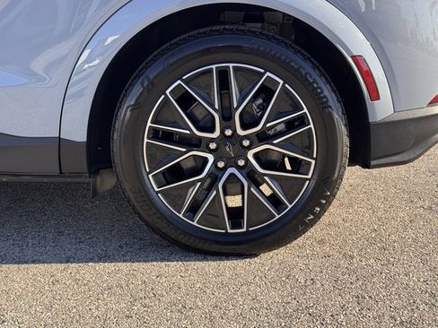 Certified 2025 Ford Mustang Mach-E Premium image 15