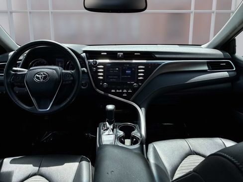 Used 2018 Toyota Camry SE w/ Audio Package FWD image 15