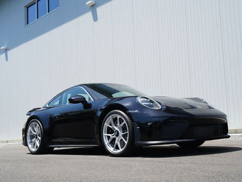 Used 2025 Porsche 911 GT3 RWD image 54
