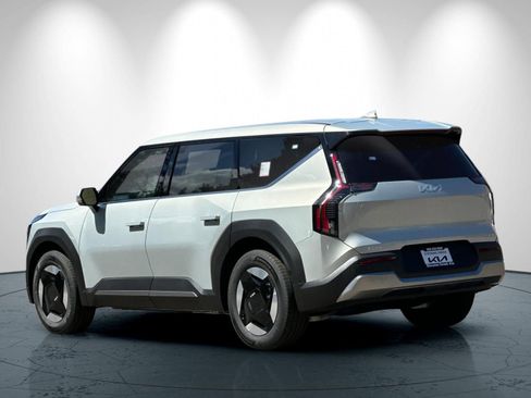 New 2026 Kia EV9 Light image 6