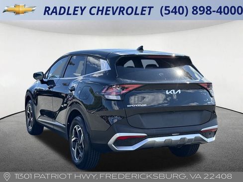 Used 2024 Kia Sportage LX image 3