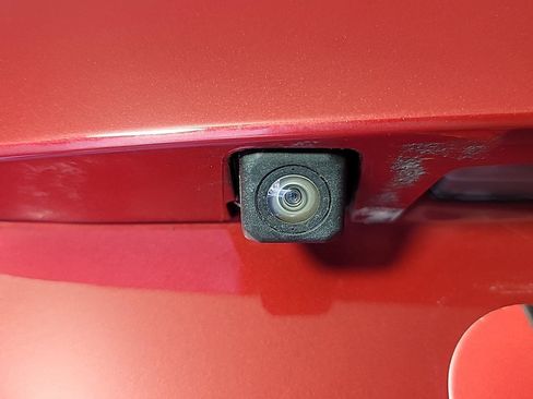 Used 2015 Toyota RAV4 LE image 7