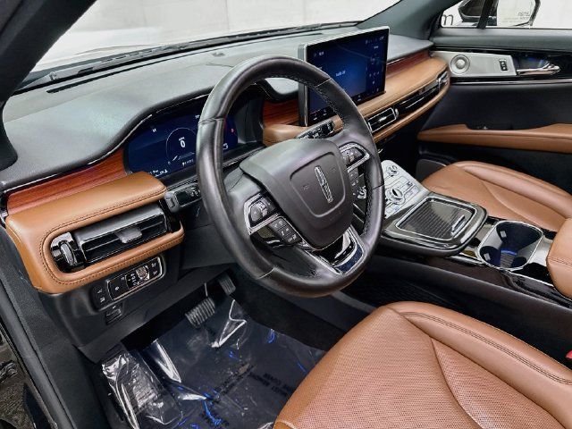 Used 2022 Lincoln Nautilus Reserve w/ Equipment Group 202A AWD/4WD image 9