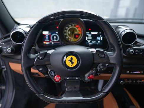 Used 2020 Ferrari F8 Tributo image 33