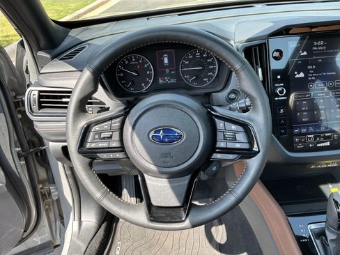 Used 2025 Subaru Forester Touring w/ Popular Package - Touring AWD/4WD image 18