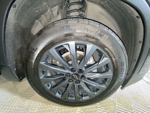 Used 2023 Chevrolet Traverse RS w/ LPO, Floor Liner Package FWD image 22