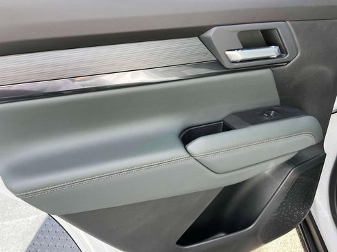 New 2026 GMC Terrain AT4 w/ LPO, Floor Liner Package image 15