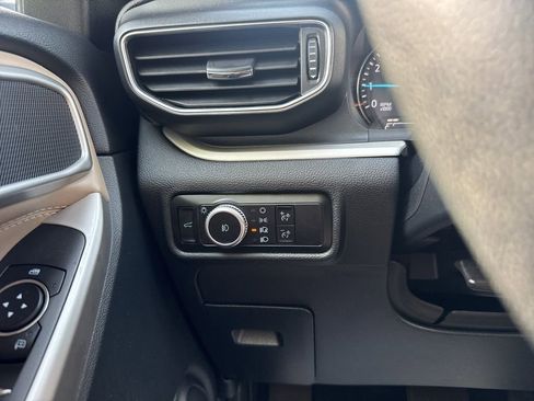 Used 2022 Ford Explorer XLT w/ Equipment Group 202A image 14