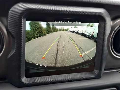 Used 2022 Jeep Wrangler Unlimited Sport AWD/4WD image 24