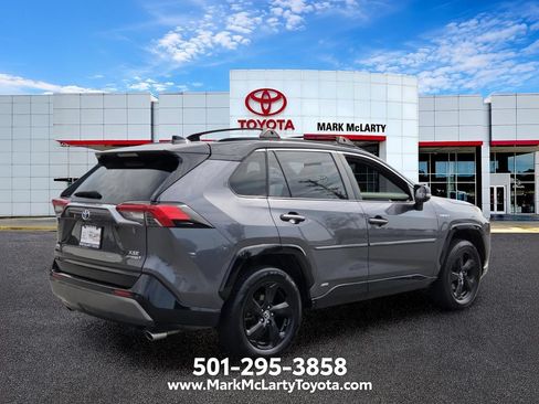 Used 2019 Toyota RAV4 XSE AWD/4WD image 4