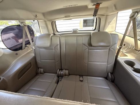 Used 2015 Chevrolet Suburban LT image 10