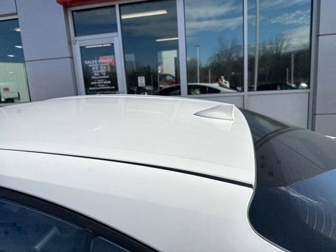 Used 2025 Toyota Camry SE image 10