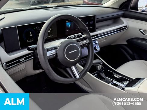 Certified 2025 Hyundai Tucson SEL FWD image 12
