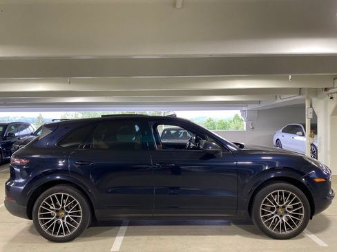 Used 2019 Porsche Cayenne S AWD/4WD image 5