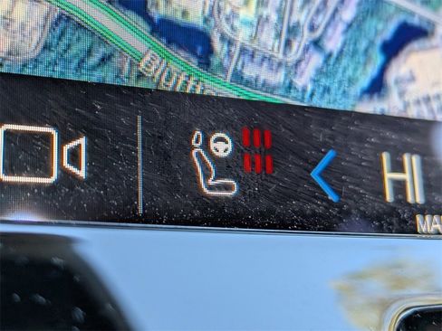 Certified 2023 Volvo XC60 B5 Ultimate w/ Climate Package image 26