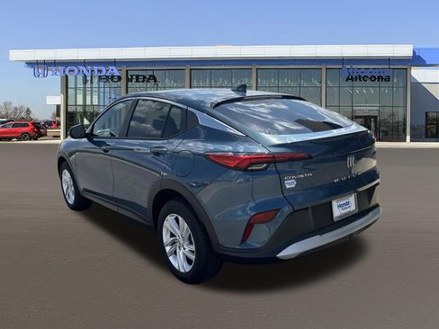 Used 2025 Buick Envista Preferred w/ Convenience I Package FWD image 3