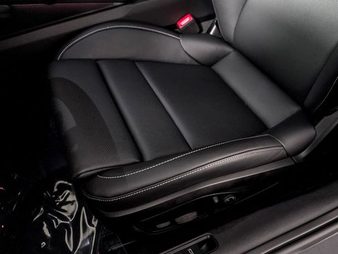 Used 2025 Porsche 911 Carrera image 34