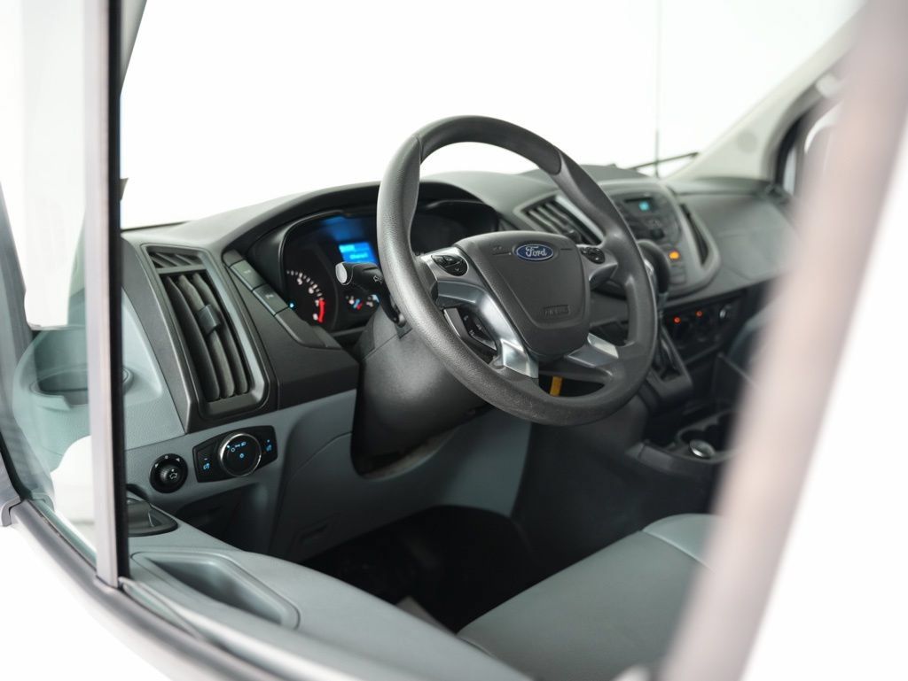 Used 2019 Ford Transit 250 148 Medium Roof RWD image 6