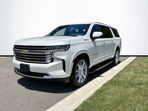 Used 2024 Chevrolet Suburban High Country w/ Advanced Technology Package AWD/4WD image 56