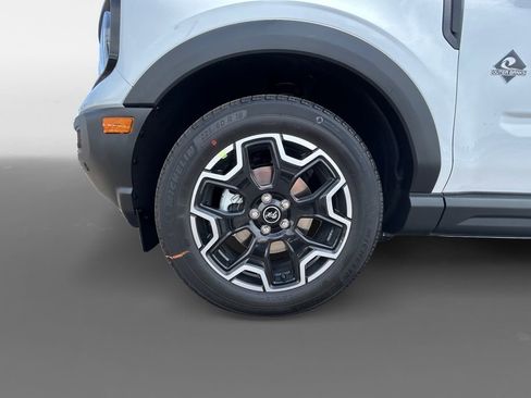 New 2025 Ford Bronco Sport Outer Banks w/ Outer Banks Tech Package+ image 37