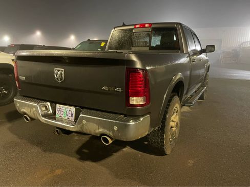 Used 2017 RAM 1500 Laramie w/ Convenience Group image 4